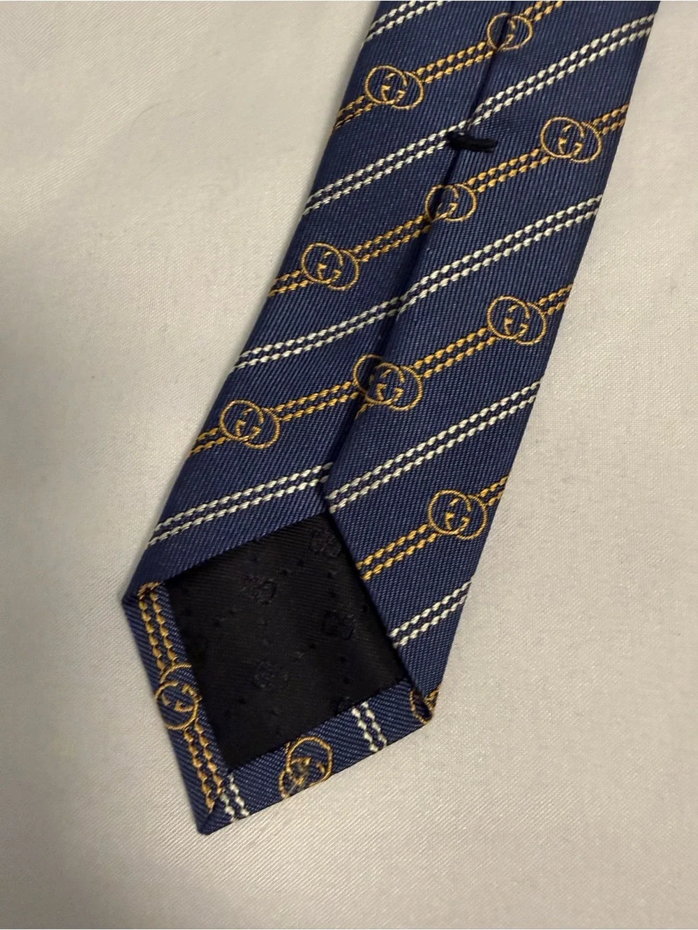 Gucci elegant silk